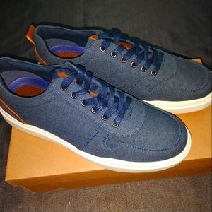 Men's shoes